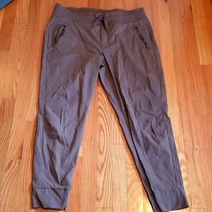 Athleta Trekkie North joggers sz 16